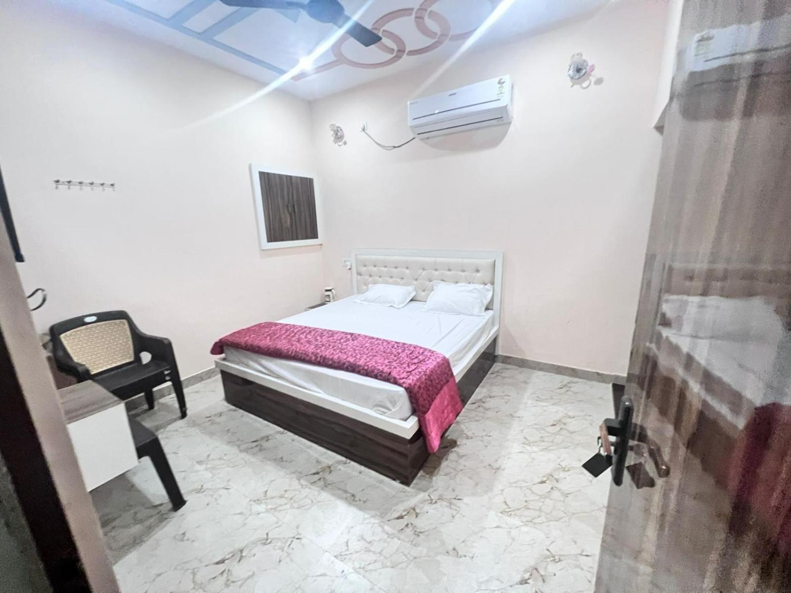The Orchid Villa Homestay - Walkable Distance From Taj Mahal Agra  Exterior photo